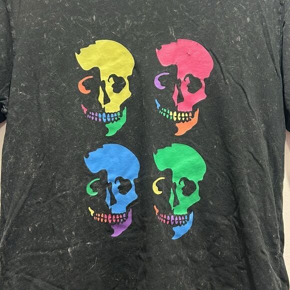 CHRLDR Skull T-Shirt, Size Medium - Picture 2 of 8
